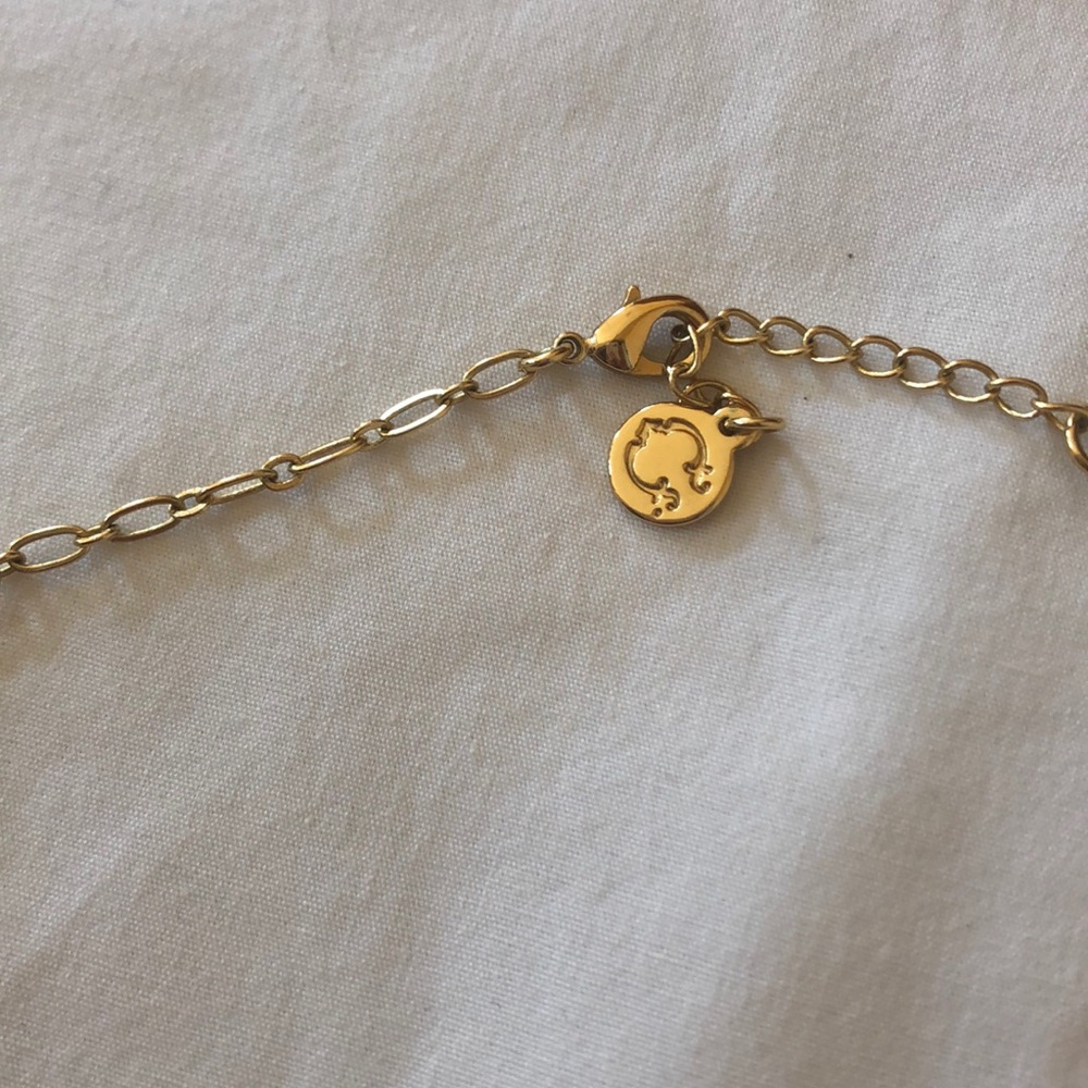 C. Wonder gold bar necklace - Picture 2 of 8